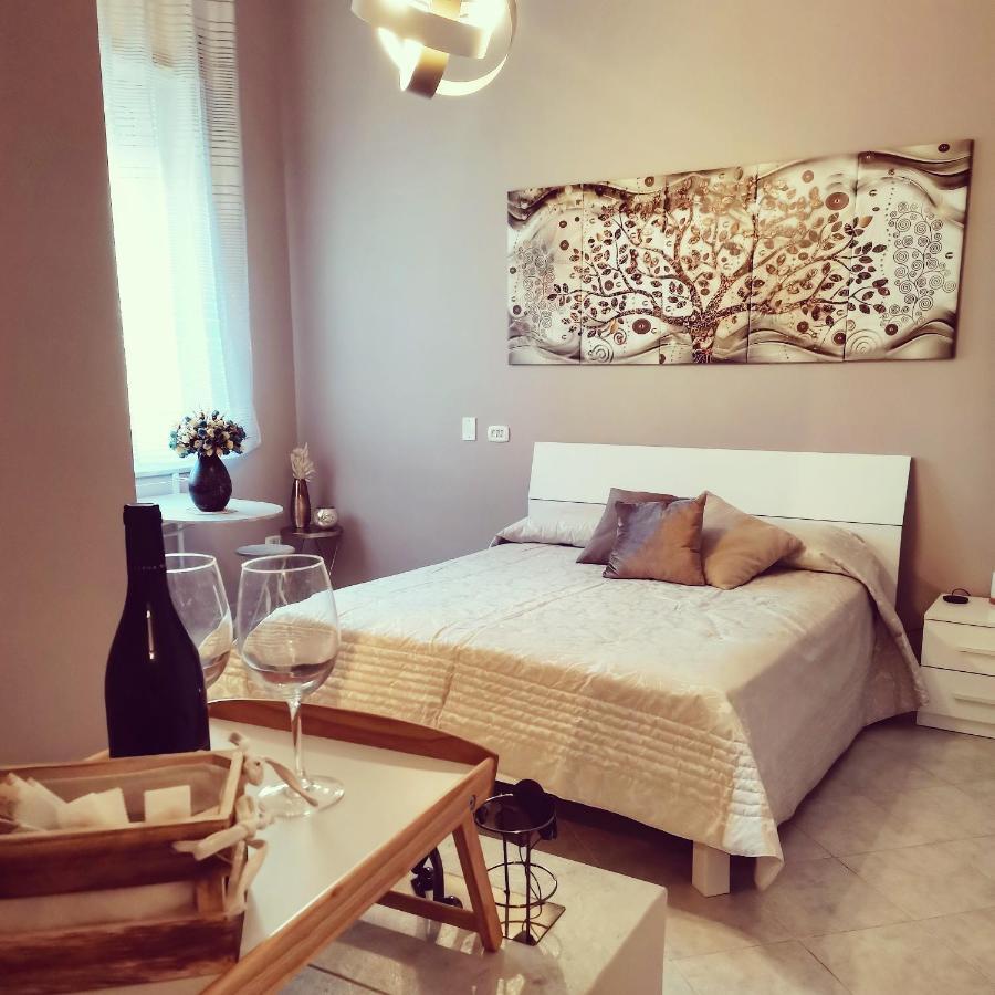 Dale Rooms Nápoly Kültér fotó