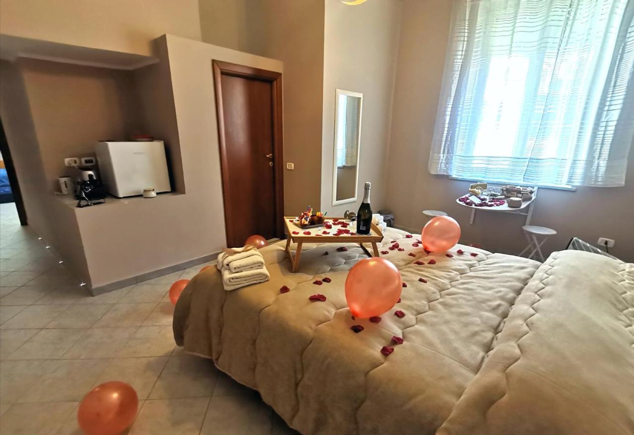 Dale Rooms Nápoly Kültér fotó